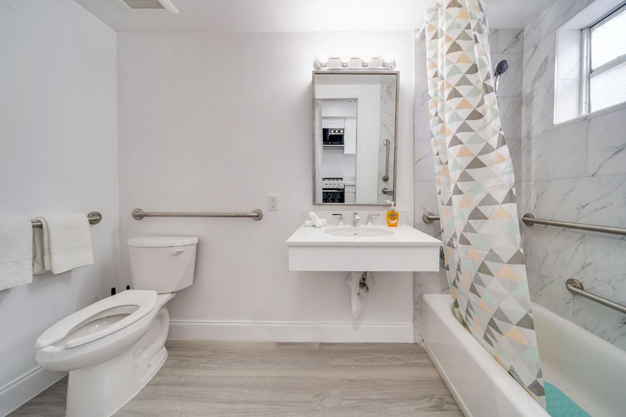 Deco Beachside Apt, W/2 Queen Beds, Washer/dryer Appartement Miami Beach
